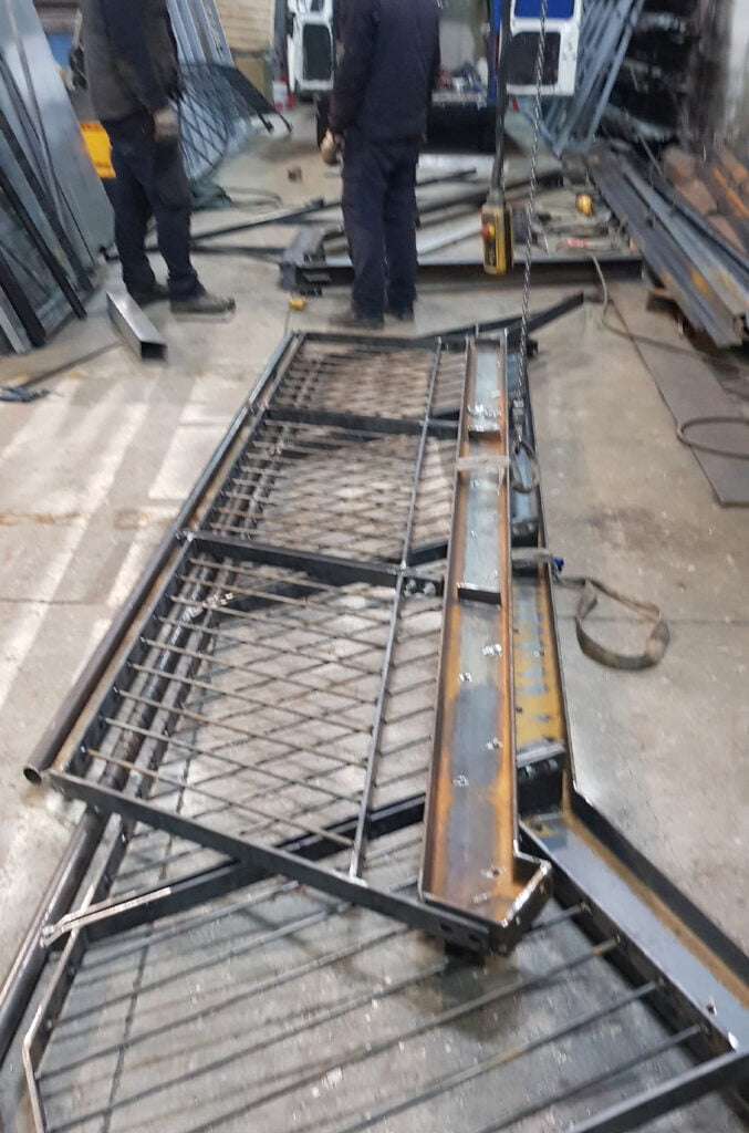 Operario en taller metalico