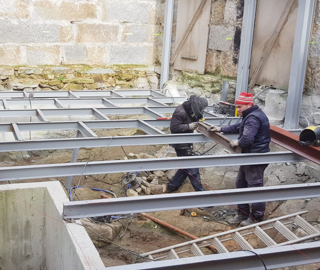 estructura metalica suelo de edificio